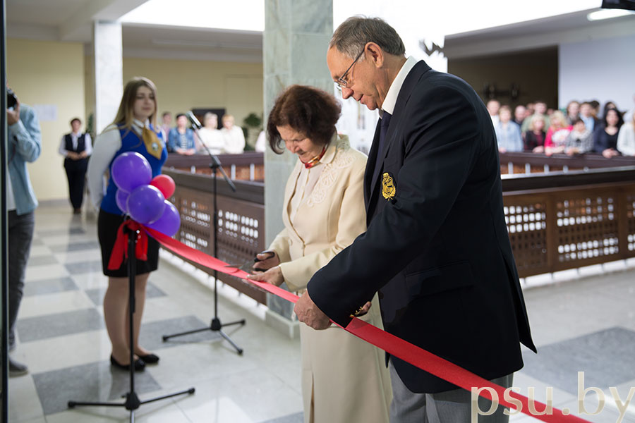 Tamara Grudnitskaya and Dmitry Lazovsky cut the red ribbon Tamara Grudnitskaya and Dmitry Lazovsky