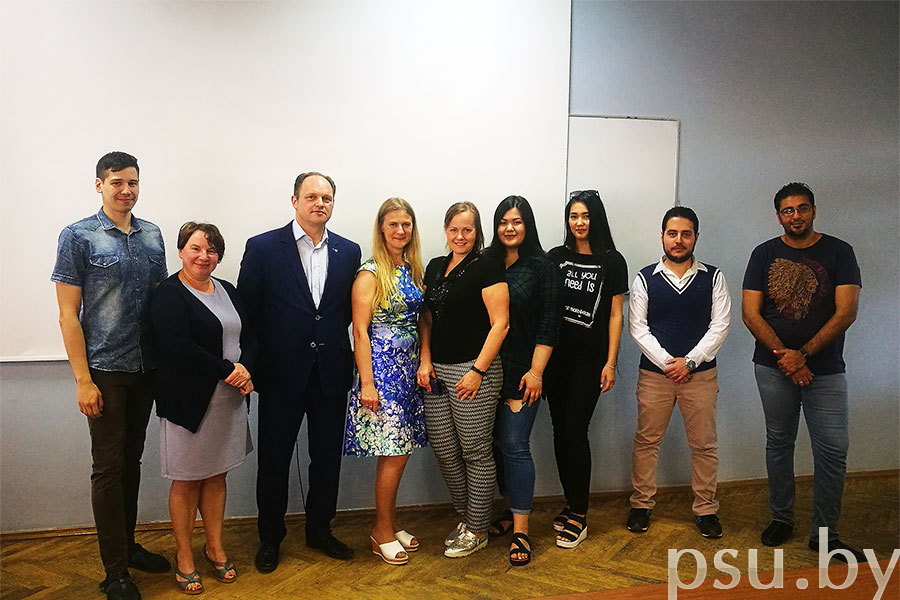 Guests from Olsztyn with PSU students Guests from Olsztyn with students