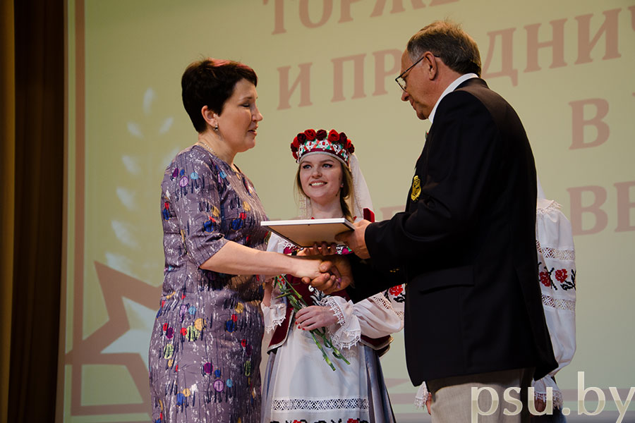 Торжественная церемония награждения нагрудным памятным знаком ПГУ «За вклад в патриотическое воспитание молодежи» Андриевской Л.В. Лариса Владимировна Андриевская