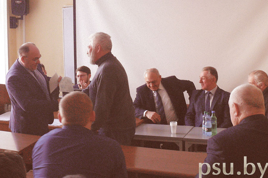 Вручение удостоверения токаря второго разряда Вручение удостоверения