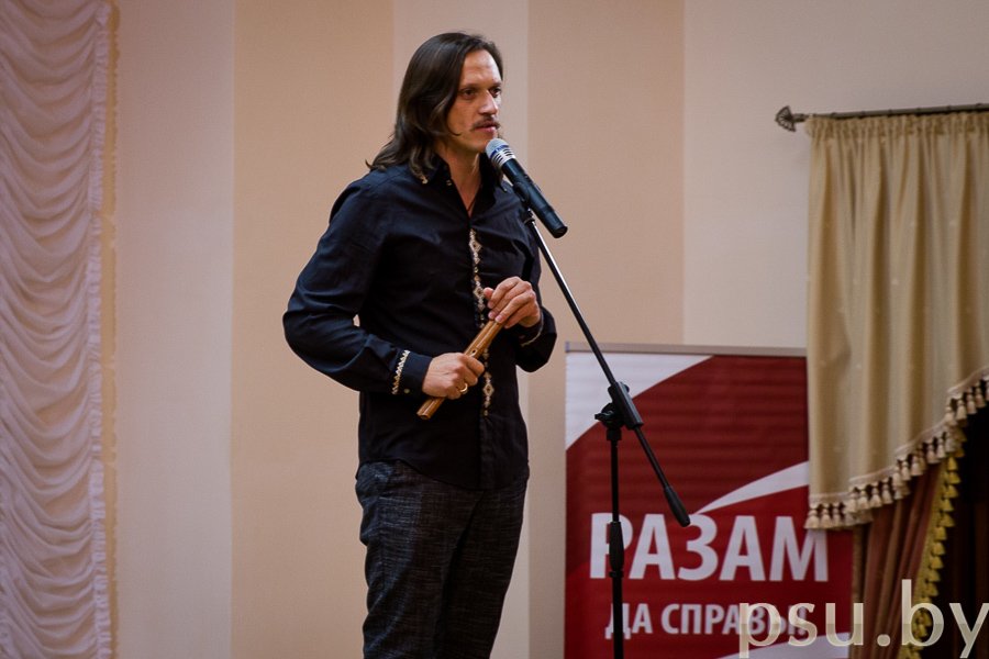 Сяргей Доўгушаў, музыкант, лідар гурта «Вурай», арганізатар праекта «Спеўны сход» Сяргей Доўгушаў, лідар гурта «Вурай», арганізатар праекта «Спеўны сход»