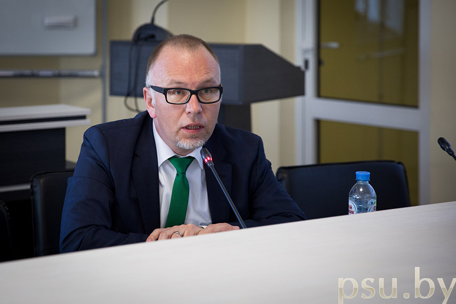 Dr. Markus Steinmayr Dr. Markus Steinmayr