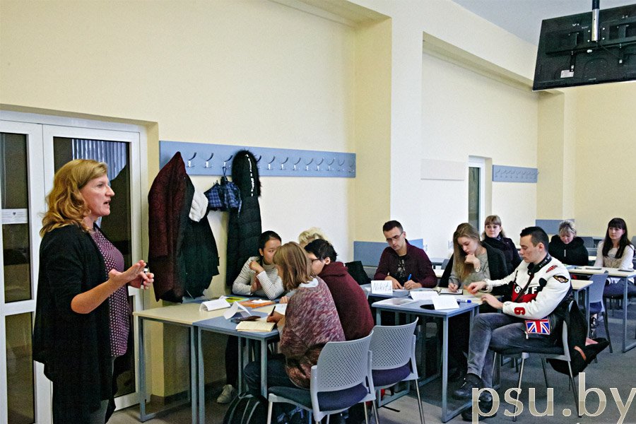 Jocelyn Pihlaga at the Lesson with the Students of PSU Pihlaga