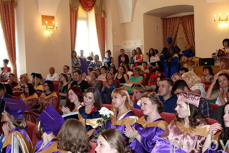Graduates of the Faculty of Humanities Graduates of the Faculty of Humanities
