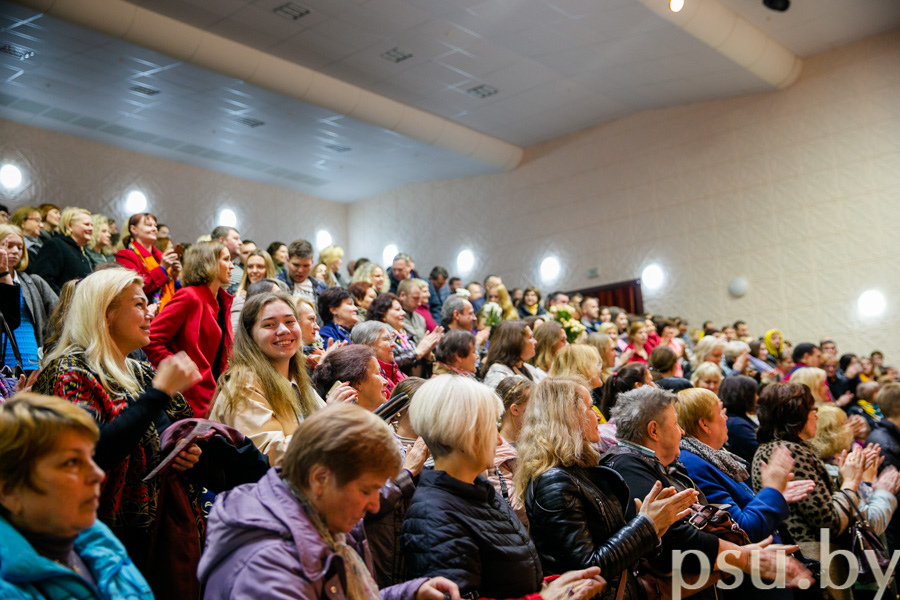 Юбилей театра «Арт» - в зрительном зале Юбилей театра «Арт» - в зрительном зале