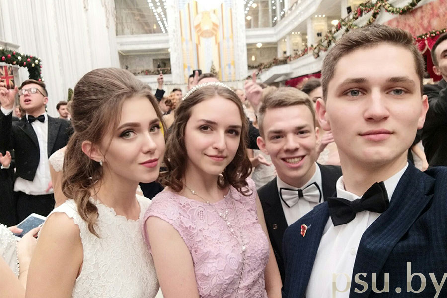 Мария Савченко, Арина Танана, Александр Ерёменко и Ярослав Горовой Мария Савченко, Арина Танана, Александр Ерёменко и Ярослав Горовой