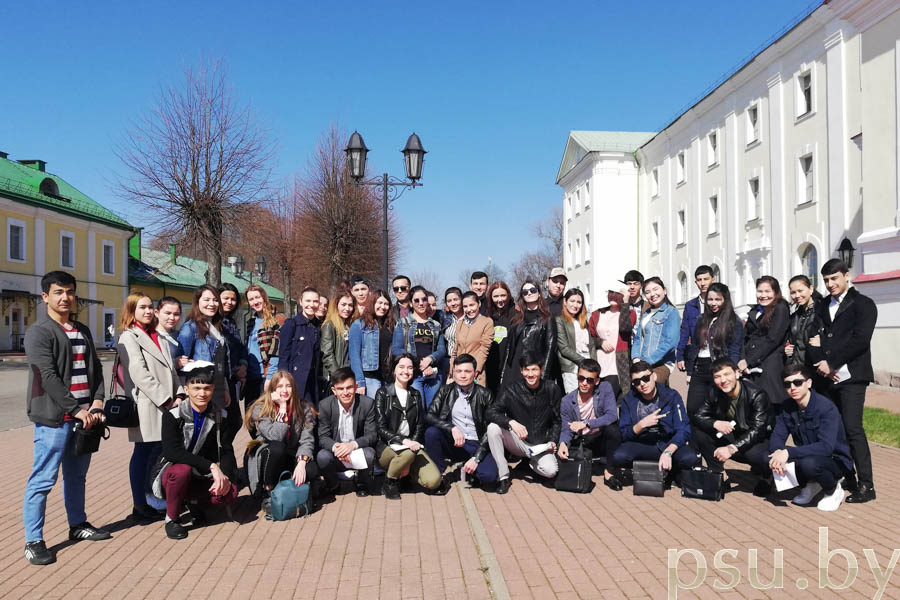 Volunteers and international students
