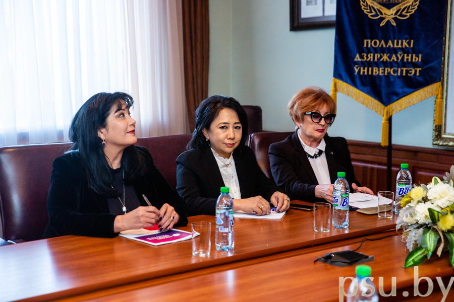 The Uzbekistan colleagues and Tatiana Goncharova The Uzbekistan colleagues and Tatiana Goncharova