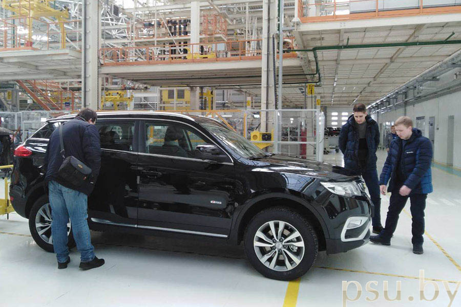 Осмотр выставочного автомобиля Выставочный автомобиль