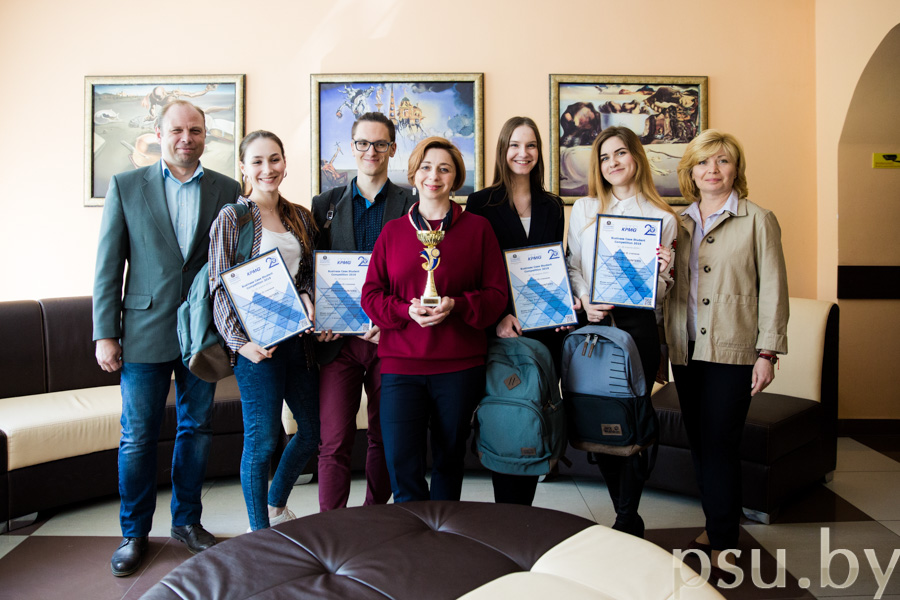 The team #PROFITHUNTERS with professors The team #PROFITHUNTERS with professors