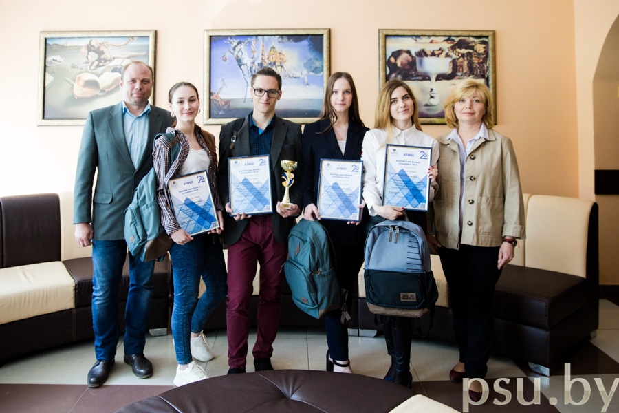 The team #PROFITHUNTERS and Sergey Boslovyak, and Lyudmila Masko The team #PROFITHUNTERS and Sergey Boslovyak, and Lyudmila Masko