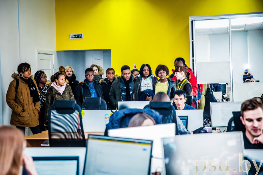 Welcome to the Faculty of Information Technologies! - Excursion around the office Excursion around the office