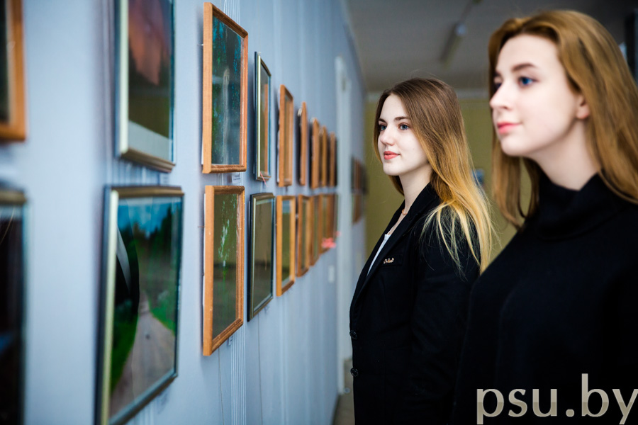 Visitors to the exhibition Visitors to the exhibition