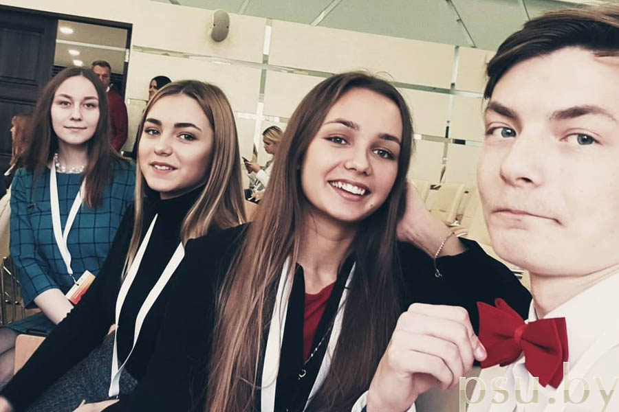 Дарья Смолик, Дарья Бобкова, Ксения Матвеева и Александр Гринько Дарья Смолик, Дарья Бобкова, Ксения Матвеева и Александр Гринько