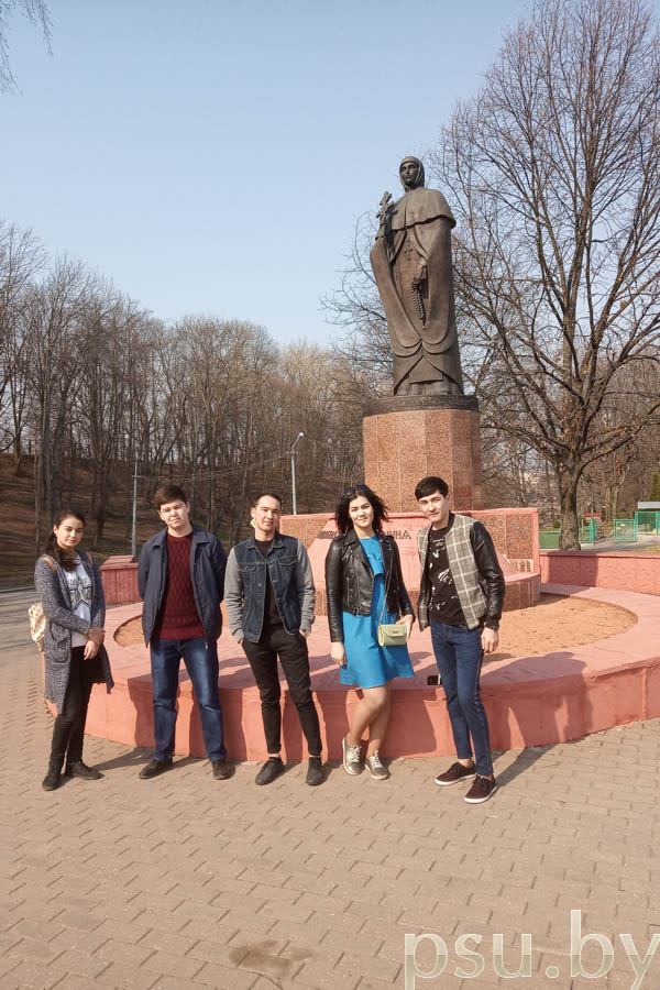 Памятник Евфросинии Полоцкой Памятник Евфросинии Полоцкой