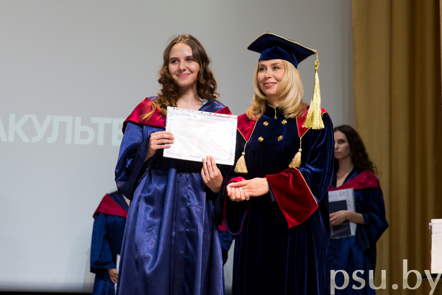 Анна Ростиславовна Лавриненко с выпускником А.Р. Лавриненко с выпускником
