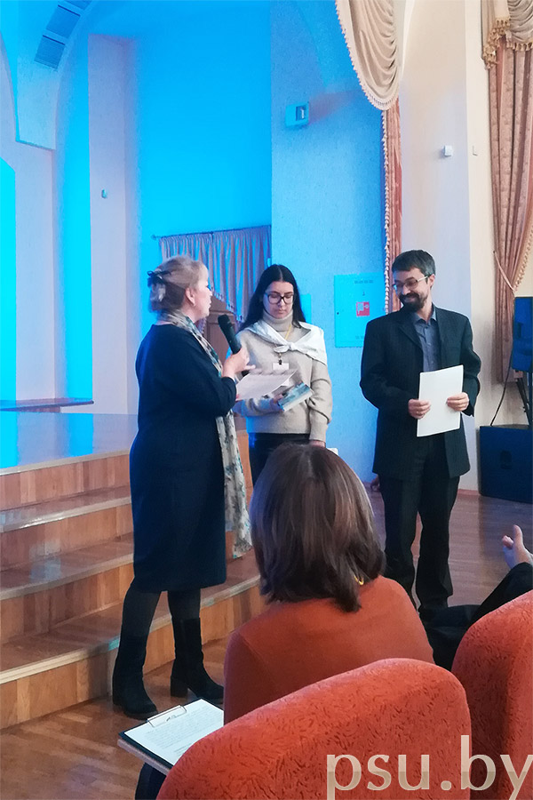Вручение благодарственных писем Вручение благодарственных писем