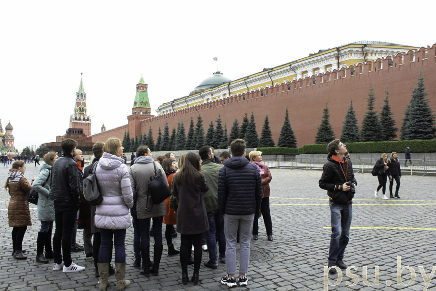 Некрополь у Кремлевской стены Некрополь у Кремлевской стены