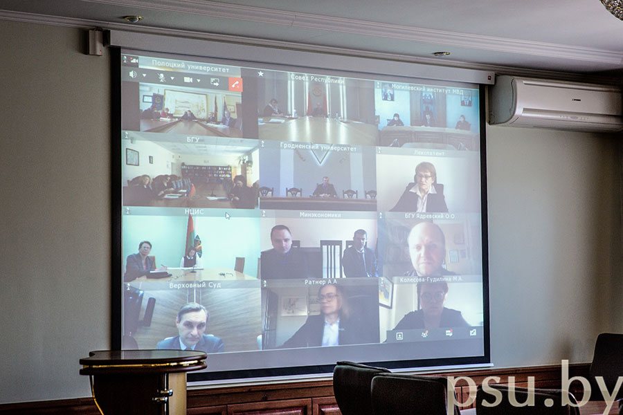 Participants of the online forum Participants of the online forum