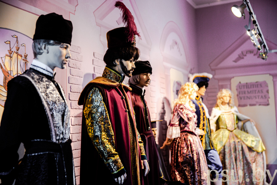 Historical costumes Historical costumes