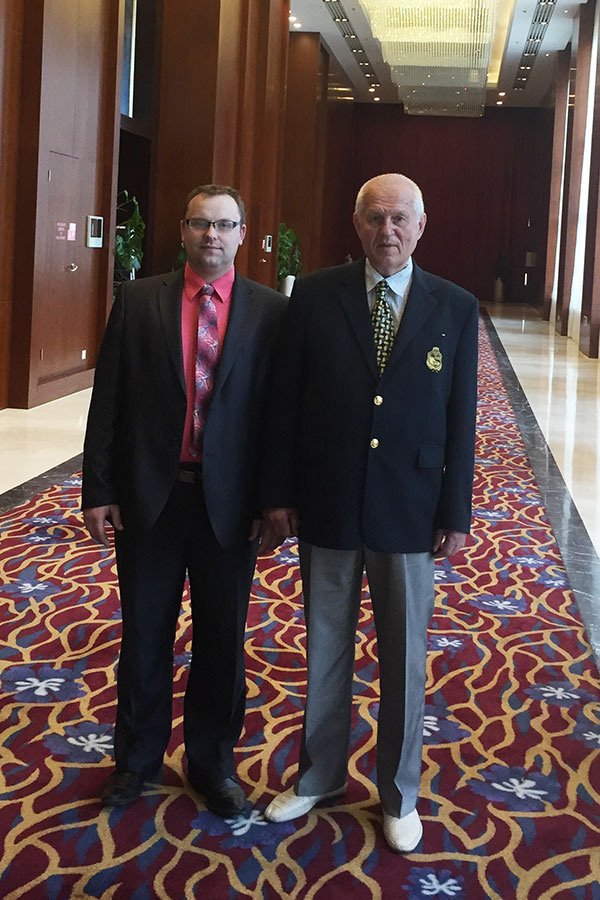 Валерий Михайлович Чертков и Владимир Кириллович Железняк В.М. Чертков и В.К. Железняк