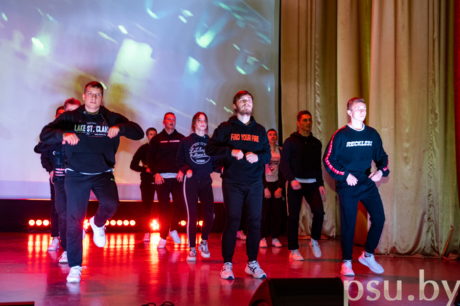 Первокурсники факультета компьютерных наук и электроники Первокурсники ФКНЭ