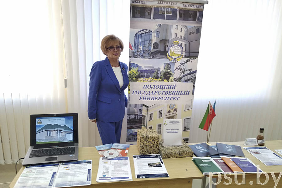 На выставке На выставке