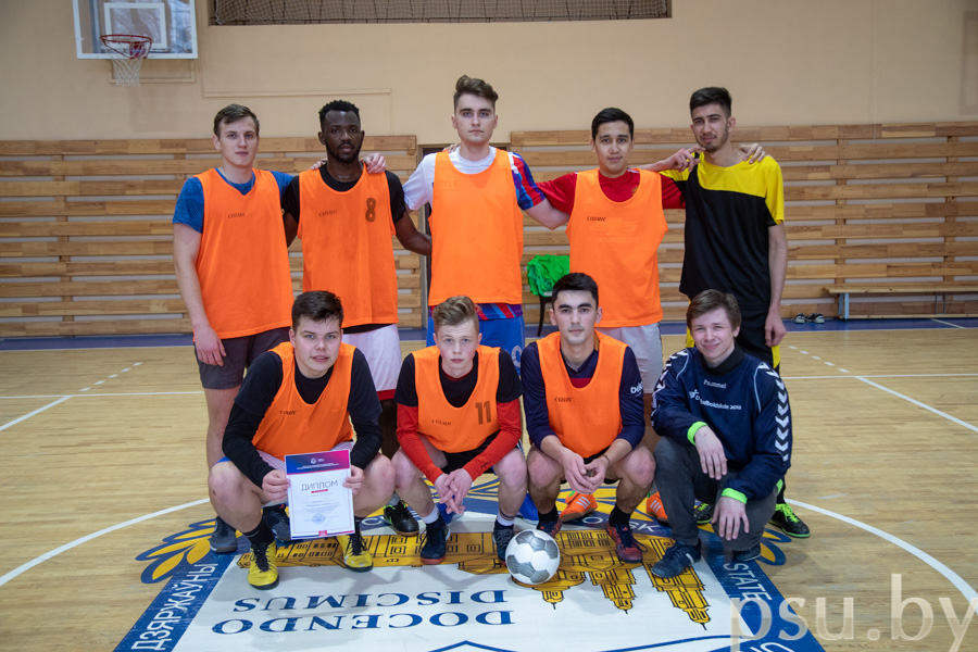 sbornaya komanda gf chempion universiteta po mini futbolu 5