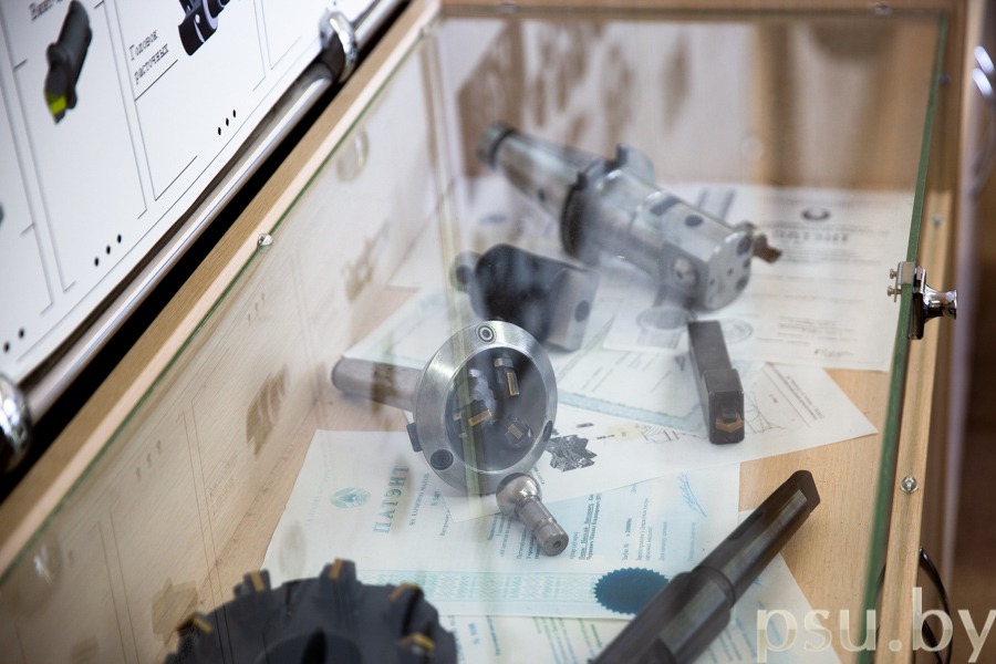 Metall-cutting Tools