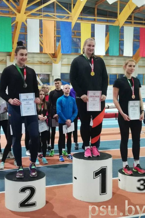 Серебрянная медалистка Алина Булыга (19-ФС) Алина Булыга
