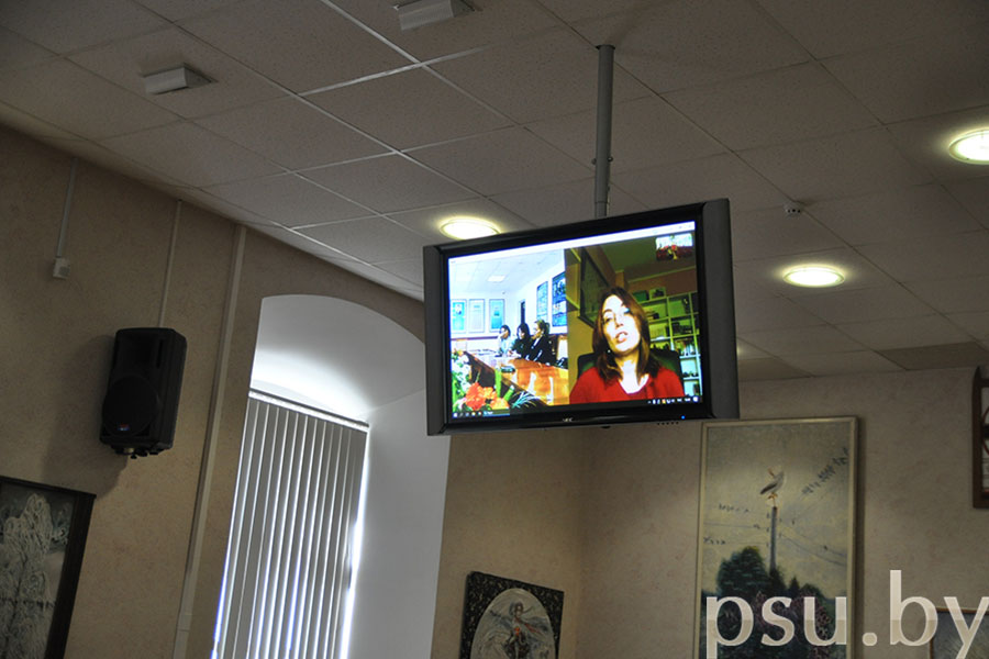 A teleconference started the seminar Teleconference