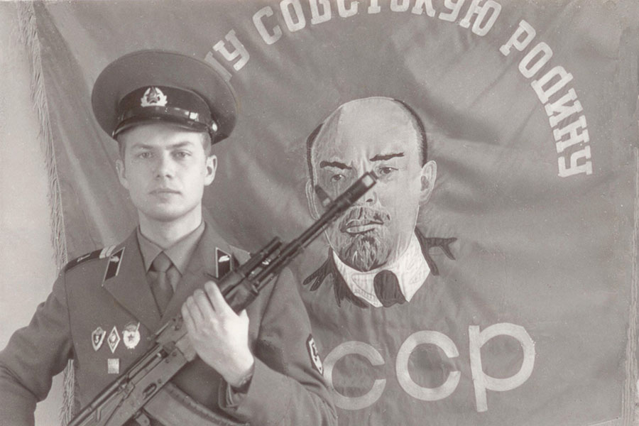 Александр Нияковский во время службы в армии Александр Нияковский во время службы в армии