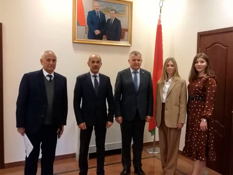 Посол Республики Беларусь в Республике Узбекистан Леонид Маринич провел встречу с делегацией Полоцкого государственного университета и руководством Ташкентского финансового института Посол РБ Леонид Маринич провел встречу с делегацией ПГУ и руководством ТФИ