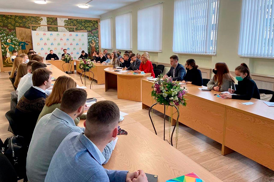 Заседание общественного республиканского студенческого совета Заседание студенческого совета