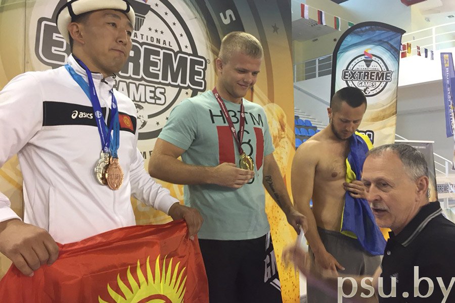 Aliaksandr Danilchanka (in the middle) is the winner of the Extreme Games in MMA Aliaksandr Danilchanka