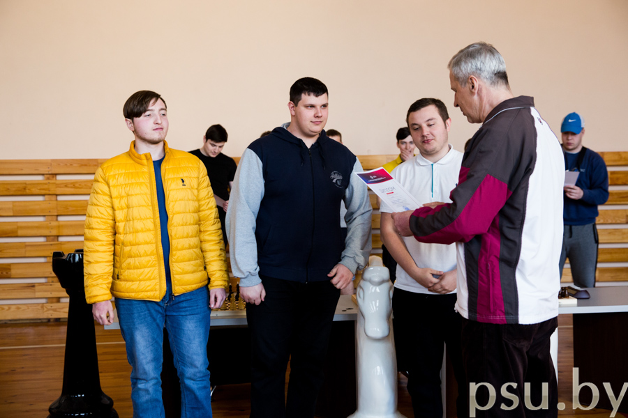 Соревнования по шахматам в программе Спартакиады университета Соревнования по шахматам