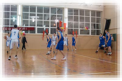 Соревнования баскетбольной лиги в спортивном комплексе ВГУ