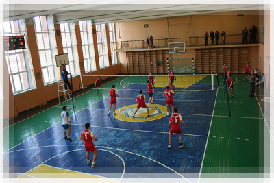 Соревнования по волейболу среди мужских и женских команд